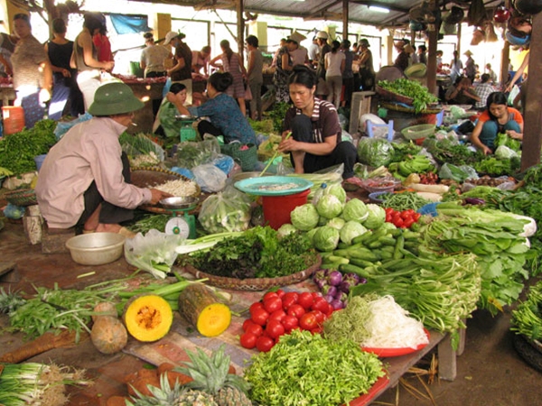 Người dân ưu tiên thực phẩm ở chợ thay vì mua tại siêu thị