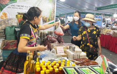 Bảo đảm an toàn thực phẩm mùa nắng